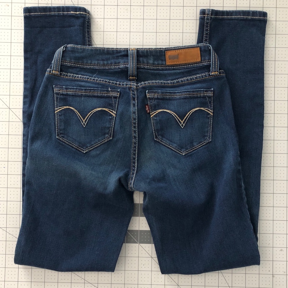 Jeans - Picture 2 of 3